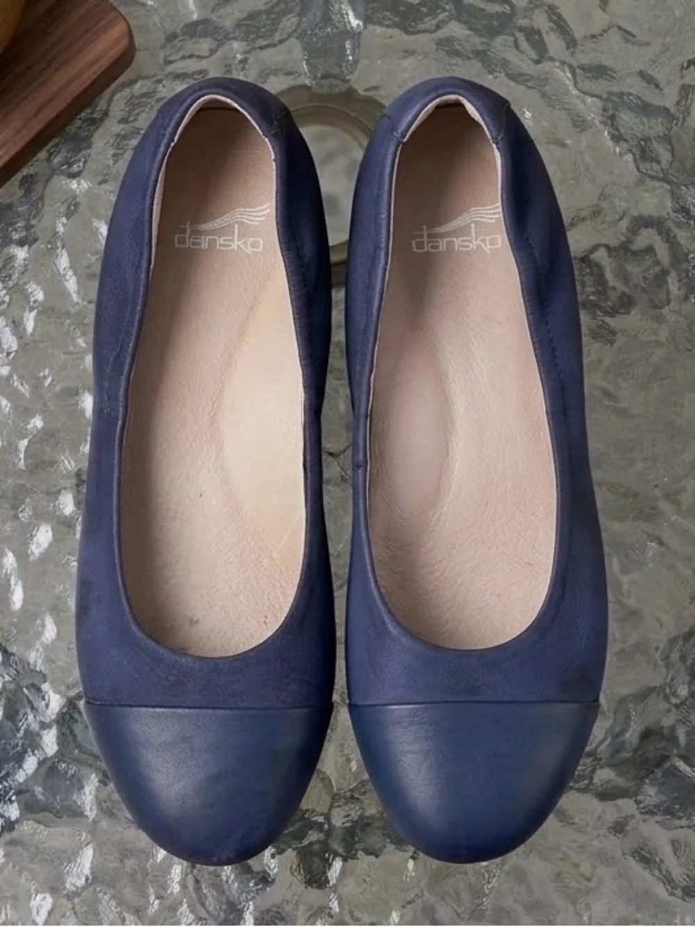 Dansko Women’s Lisanne Flat Shoes Blue Milled Nubuck US 7,5M/ EU 38